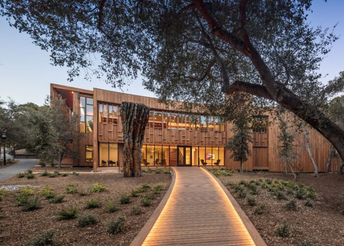 Ennead Architects Completes Denning House at Stanford University